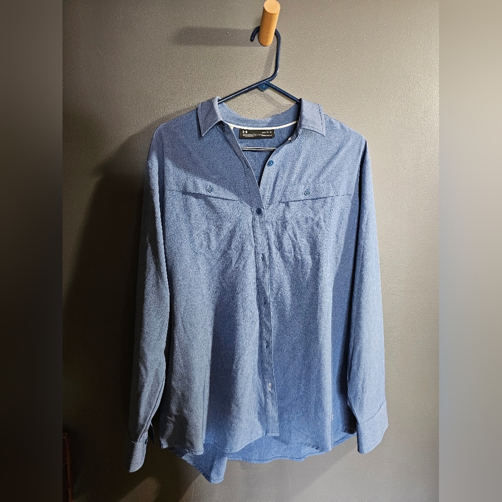 Lightweight outdoor UA shirt